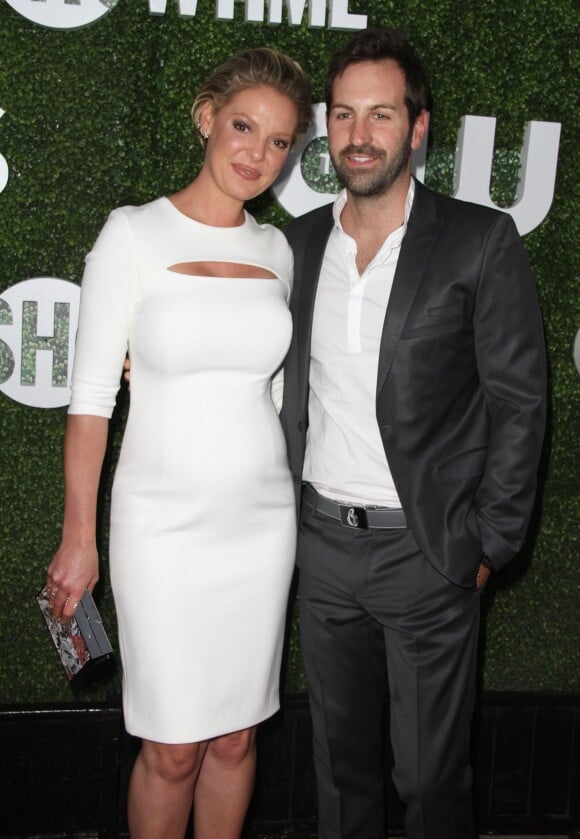 Katherine Heigl (enceinte) et son mari Josh Kelley à la soirée "CBS Television Studios Summer" au centre Pacific Design à West Hollywood, Californie, Etats-Unis, le 10 août 2016.