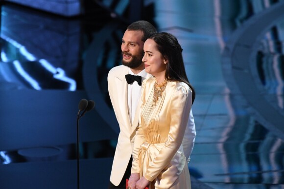 Jamie Dornan et Dakota Johnson remettants aux Oscars 2017