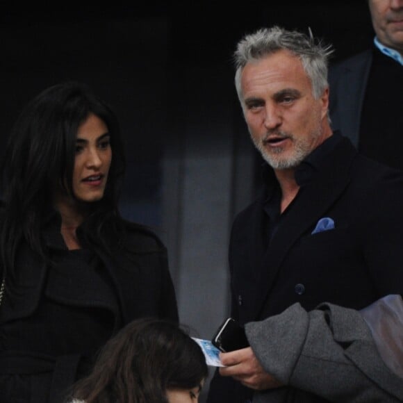 David Ginola et sa jeune compagne Maeva Denat au match de football entre l'Olympique de Marseille et le Paris-Saint-Germain au stade vélodrome à Marseille le 26 février 2017.