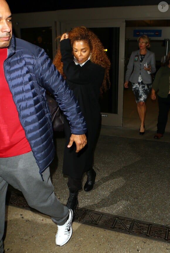 Janet Jackson arrive à l'aéroport de LAX à Los Angeles, le 9 mars 2016 © CPA/Bestimage