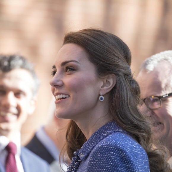 Kate Middleton, duchesse de Cambridge, inauguré la Maison de parents Ronald McDonald de l'hôpital pour enfants Evelina à Londres le 28 février 2017.