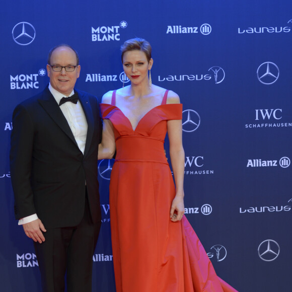 Le prince Albert II de Monaco et la princesse Charlene de Monaco à la cérémonie des Laureus World Sports Awards à Monaco le 14 février 2017. Une soirée de Saint-Valentin spéciale pour laquelle la princesse arborait une nouvelle bague Cartier. © Michael Alesi/Bestimage