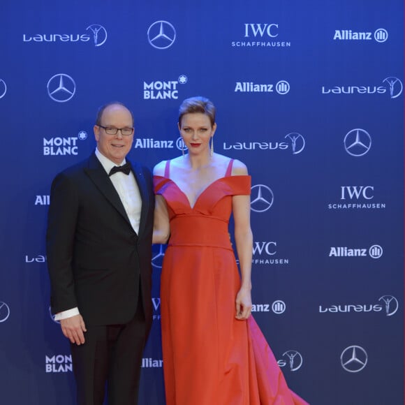 Le prince Albert II de Monaco et la princesse Charlene de Monaco à la cérémonie des Laureus World Sports Awards à Monaco le 14 février 2017. Une soirée de Saint-Valentin spéciale pour laquelle la princesse arborait une nouvelle bague Cartier. © Michael Alesi/Bestimage