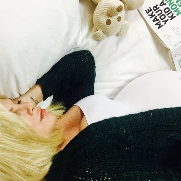 Tori Spelling, enceinte, pose sur Instagram. Février 2017.