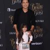 Mario Lopez et sa fille Gia Francesca Lopez - Avant-première du film La Belle et la bête à Los Angeles le 2 mars 2017
