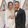 Chrissy Teigen et son mari John Legend - Arrivées des célébrités à la 89ème cérémonie des Oscars au Hollywood & Highland Center à Hollywood le 27 février 2017.