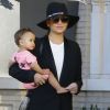 Chrissy Teigen et son mari John Legend sont allés faire du shopping avec leur fille Luna Stephens à Barneys New York à Beverly Hills, le 9 mars 2017