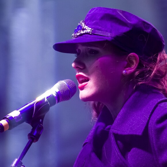 Joyce Jonathan lors du concert MFM Radio Live, place de la République à Lyon, le 3 mars 2017.