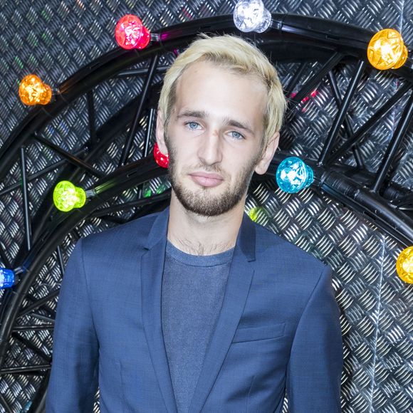 Hopper Jack Penn (Fils de Sean Penn et Robin Wright) - People au défilé Dior Prêt-à-Porter Homme Printemps-Eté 2017 au Tennis Club de Paris, le 25 juin 2016. © Olivier Borde/Bestimage