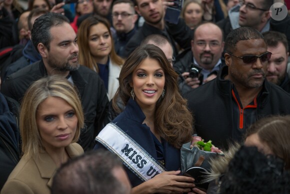 Sylvie Tellier - Iris Mittenaere de retour à Lille, sa ville natale, après son sacre de Miss Univers 2016. Elle est arrivée par le train, a défilé dans un bus sur la rue principale et a terminé au balcon du journal "La Voix du Nord", le 19 mars 2017. © Stéphane Vansteenkiste/Bestimage