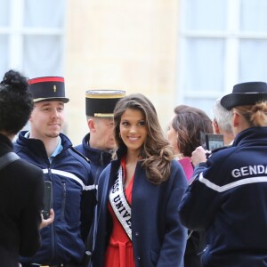 Semi- Exclusif - Iris Mittenaere (Miss Univers) au Palais de l'Elysée pour rencontrer le Président de la République F. Hollande et visiter l'Elysée à Paris, le 18 mars 2017.