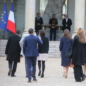 Semi- Exclusif - Sylvie Tellier, Iris Mittenaere (Miss Univers) et ses parents Yves Mittenaere et Laurence Druart au Palais de l'Elysée pour rencontrer le Président de la République F. Hollande et visiter l'Elysée à Paris, le 18 mars 2017.  No web/No blog pour Belgique/Suisse For Germany call for price Semi-Exclusive - Miss Universe I.Mittenaere is arriving at the Elysee Palace to meet French President F.Hollande in Paris, France, on March 18th 2017.18/03/2017 - Paris