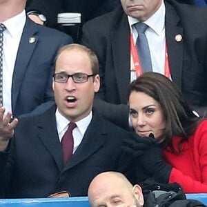 Le prince William, duc de Cambridge et Catherine Kate Middleton, duchesse de Cambridge assistent au match de Rugby France / Pays de Galles au Stade de France le 18 mars 2017. © Cyril Moreau / Bestimage