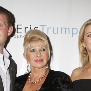 Ivana Trump, ses enfants Eric Trump et Ivanka Trump lors du 8ème tournoi de golf annuel Eric Trump au Trump National Golf Club Westchester au Briarcliff Manor à New York, le 15 septembre 2014.