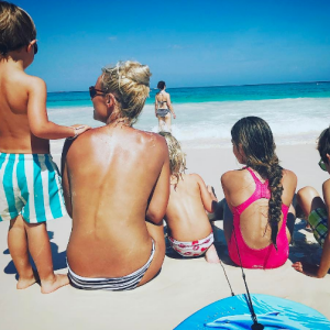 Elodie Gossuin et ses 4 enfants en vacances - Photo publiée sur Instagram en février 2017