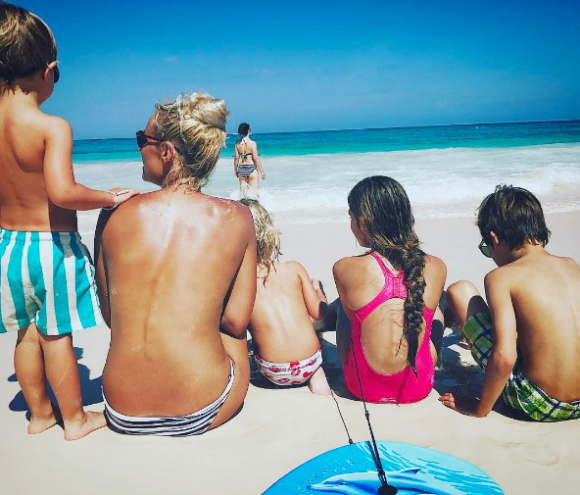 Elodie Gossuin et ses 4 enfants en vacances - Photo publiée sur Instagram en février 2017