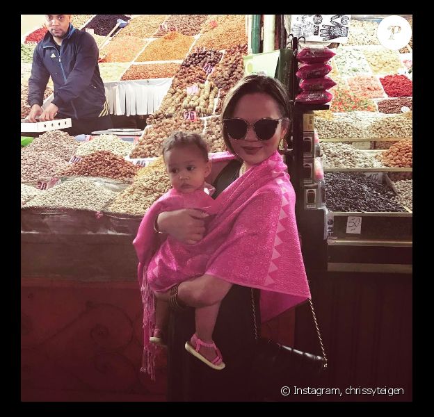 Chrissy Teigen et son mari John Legend sont en vacances au Maroc avec leur petite Luna - Photo publiée sur Instagram le 19 mars 2017