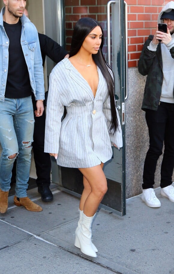 Kim Kardashian dans la rue à New York le jour de la Saint Valentin le 14 février 2017.
