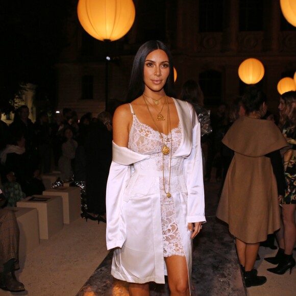 Kim Kardashian au défilé de mode "Givenchy", collection prêt-à-porter Printemps-Eté 2017 lors de la Fashion Week de Paris, France, le 2 October 2016. © AgenceBestimage