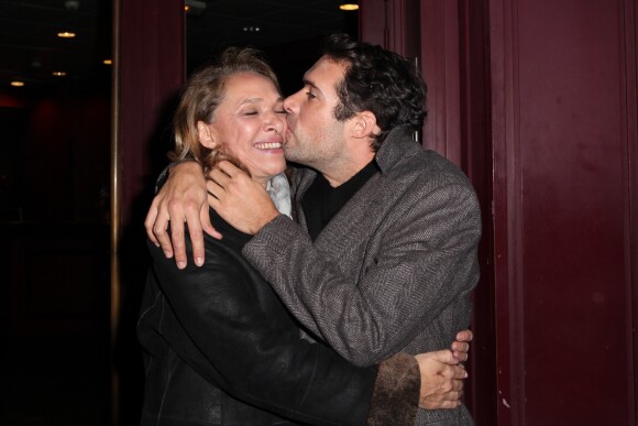 Nicolas Bedos et sa mère Joëlle Bercot - One Man Show de Guy Bedos à Paris en 2013