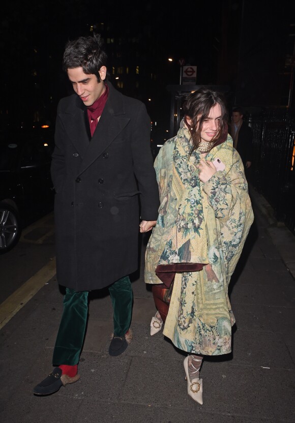 Thomas Cohen et sa nouvelle compagne, l'actrice Zoe Sidel (fille de Rosanna Arquette), arrivent au club privé Annabels à Londres, le 30 novembre 2016