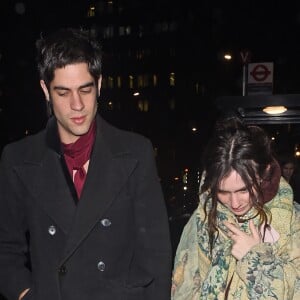 Thomas Cohen et sa nouvelle compagne, l'actrice Zoe Sidel (fille de Rosanna Arquette), arrivent au club privé Annabels à Londres, le 30 novembre 2016