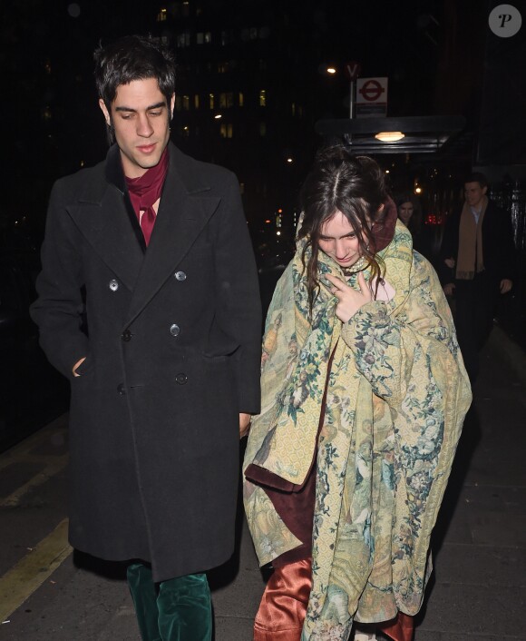 Thomas Cohen et sa nouvelle compagne, l'actrice Zoe Sidel (fille de Rosanna Arquette), arrivent au club privé Annabels à Londres, le 30 novembre 2016