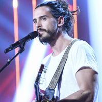 Fréro Delavega : Après sa chute, Florian donne de ses nouvelles avec humour !