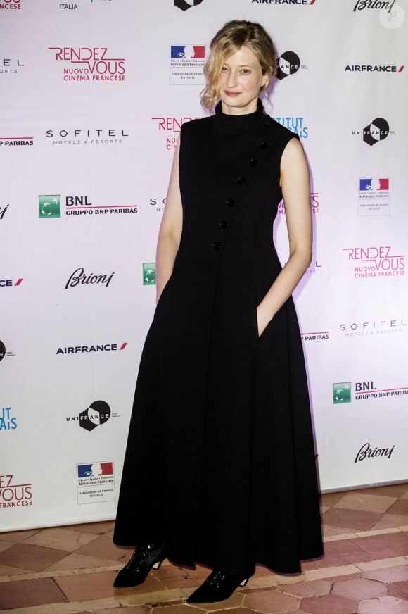 Alba Rohrwacher lors de la cérémonie d'ouverture du festival "Rendez-vous avec le nouveau Cinéma français" à l'ambassade de France à Rome, Italie, le 5 avril 2017.