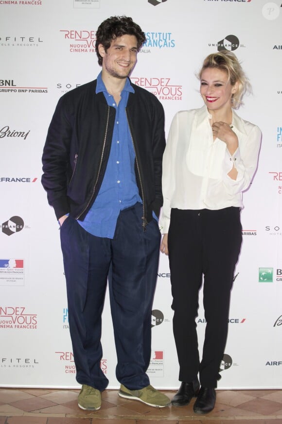 Louis Garrel et Jasmine Trinca lors de la cérémonie d'ouverture du festival "Rendez-vous avec le nouveau Cinéma français" à l'ambassade de France à Rome, Italie, le 5 avril 2017.