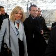 Brigitte Macron (Trogneux) et son mari Emmanuel Macron arrivent à la gare de Bordeaux, France, le 9 mars 2017, pour le meeting sur le thème de l'apprentissage à Talence. © Bernard-Jacovides/Bestimage
