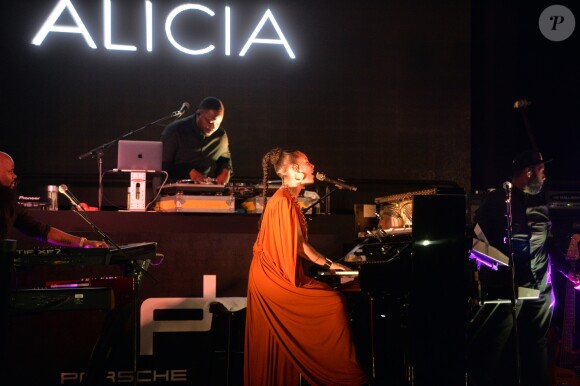 Concert de Alicia Keys organisé par l'ancien partenaire de Donald Trump Gil Dezer à la Porsche Design Tower de Miami le 18 mars 2017