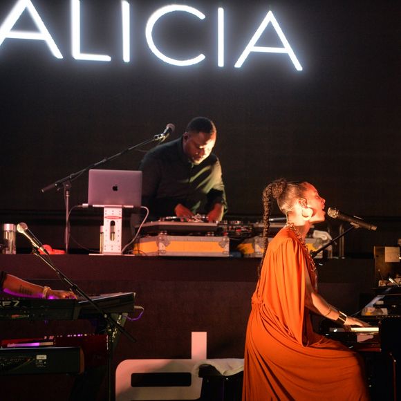 Concert de Alicia Keys organisé par l'ancien partenaire de Donald Trump Gil Dezer à la Porsche Design Tower de Miami le 18 mars 2017