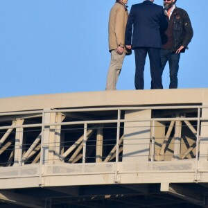Tournage d'une scène du film "Mission Impossible 6" sur le toit du ministère des Finances de Bercy à Paris. Le 8 avril 2017 © Lionel Urman / Bestimage