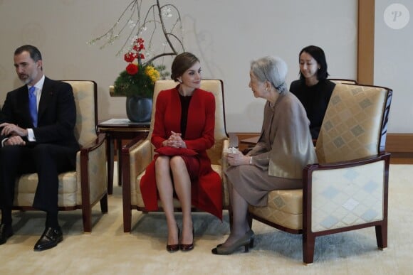 Le roi Felipe VI, la reine Letizia d'Espagne et l’impératrice Michiko du japon - Le roi et la reine d’Espagne lors de l’accueil officiel par l’empereur et l’impératrice du Japon au Palais impérial de Tokyo, Japon, le 5 avril 2017.  Spanish King and Queen during a welcome ceremony on occasion for their official visit to Japan in Tokyo on Wednesday 5 April 2017. On the first day of their 3 day tour of Japan04/04/2017 - Tokyo