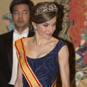 La reine Letizia d'Espagne lors du dîner de gala donné en l'honneur du roi et de la reine d'Espagne en visite officielle au Japon à Tokyo le 4 avril 2017.  Gala dinner for Spanish kings on occasion for their official visit to Japan in ImperialPalace in Tokyo on Wednesday 5 April 2017. On the first day of their 3 day tour of Japan04/04/2017 - Tokyo