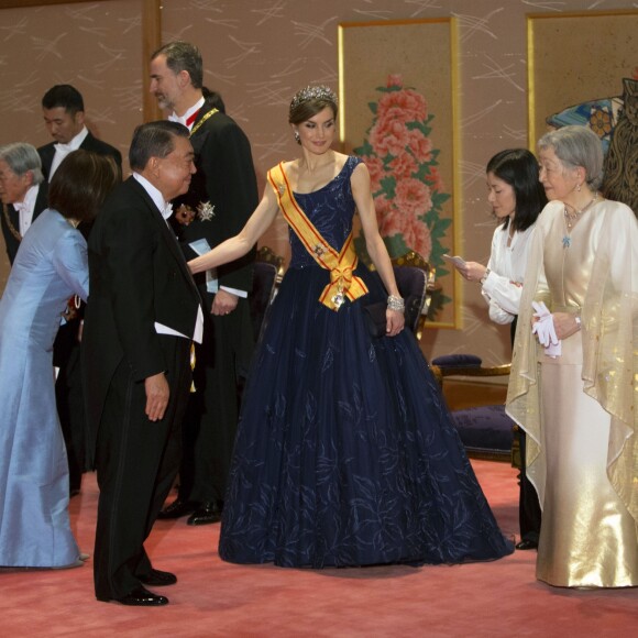 Akihito, empereur du Japon, le roi Felipe d'Espagne, la reine Letizia et l'impératrice Michiko lors du dîner de gala donné en l'honneur du roi et de la reine d'Espagne en visite officielle au Japon à Tokyo le 4 avril 2017.  Gala dinner for Spanish kings on occasion for their official visit to Japan in ImperialPalace in Tokyo on Wednesday 5 April 2017. On the first day of their 3 day tour of Japan04/04/2017 - Tokyo
