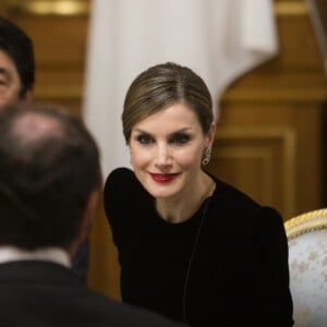 La reine Letizia d'Espagne lors du dîner de gala en l'honneur de la visite du roi et de la reine d'Espagne au Japon. Tokyo, le 6 avril 2017.  Gala Dinner on occasion for the official visit of king and queen of Spain to Japan in Tokyo on Thursday 6 April 2017. On the second day of their 3 day tour of Japan06/04/2017 - Tokyo