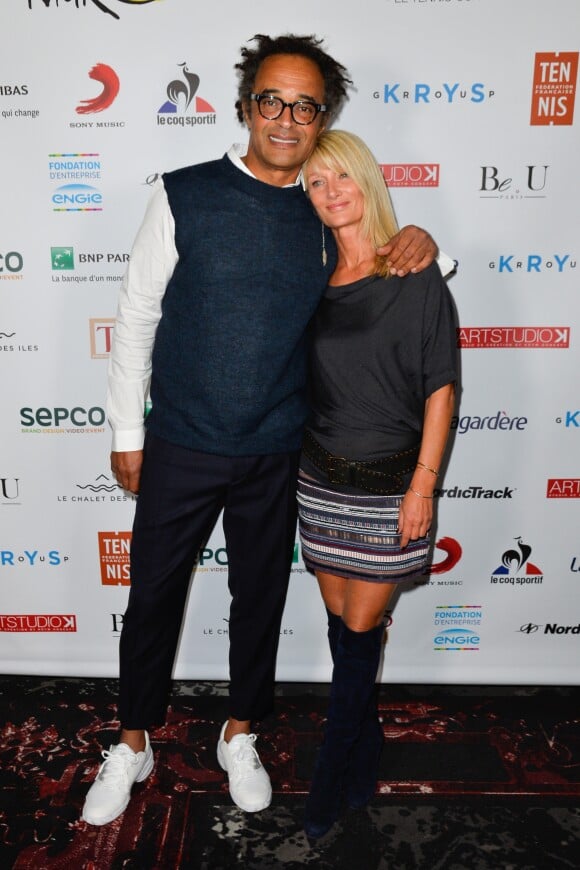 Yannick Noah et sa compagne Isabelle Camus - Soirée de gala des 20 ans de l'association "Fête le Mur" de Yannick Noah au Chalet des Iles à Paris le 9 novembre 2016. © Coadic Guirec/Bestimage