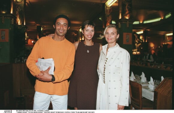 Yannick Noah, Heather Stewart Whyte et Cecilia Noah-Rhode à Paris le 7 octobre 1997.