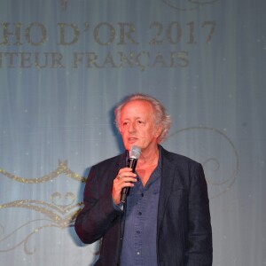 Didier Barbelivien - Dîner de gala de la première édition des prix "les Stéthos d'Or" en faveur de la Fondation pour la recherche en physiologie dont le docteur Frédéric Saldmann est le directeur scientifique à l'hôtel George V à Paris le 13 mars 2017.