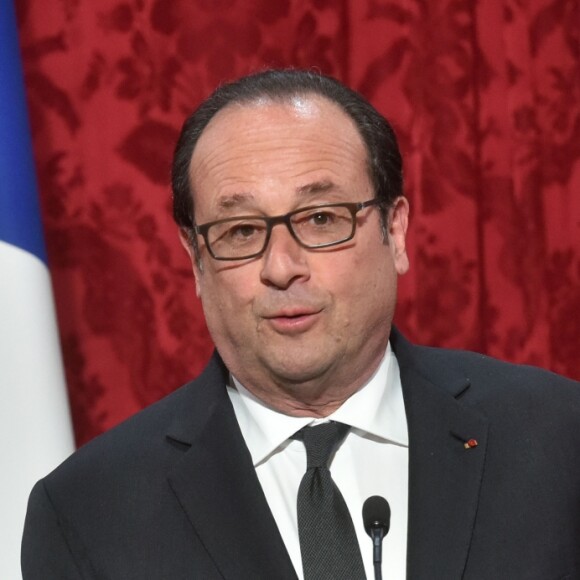 Semi-exclusif - François Hollande - Réception en l'honneur de la voile française au Palais de l'Elysée à Paris le 20 avril 2017. Le président de la République F. Hollande a remis la Légion d'Honneur aux skippers A. Le Cléac'h et T.Coville. © Giancarlo Gorassini/Bestimage