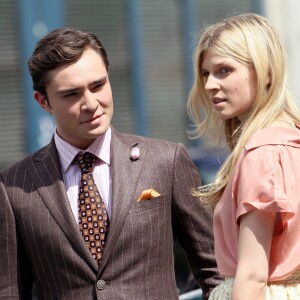 Ed Westwick et Clémence Poesy sur le tournage de Gossip Girl à Paris, le 6 juillet 2010