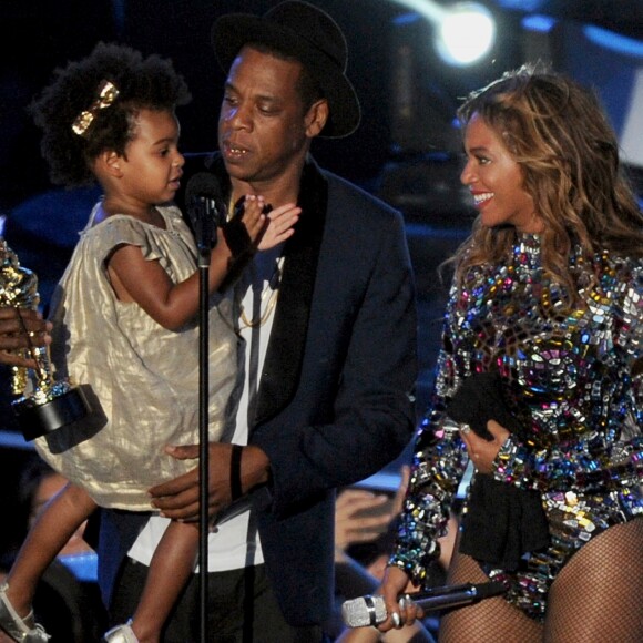 Blue Ivy, Jay-Z et Beyoncé sur la scène des MTV Video Music Awards le 24 août 2014