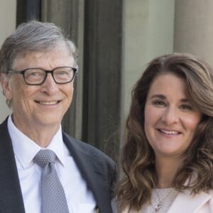 Bill Gates et sa femme Melinda sont reçus à l'Elysée pour être décorés de la plus haute distinction, l'insigne de Commandeur de la Légion d'Honneur. Paris, le 21 avril 2017.