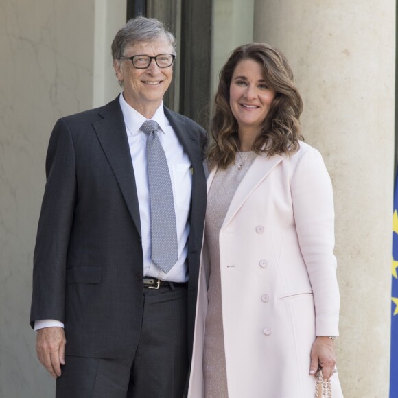 Bill Gates et sa femme Melinda sont reçus à l'Elysée pour être décorés de la plus haute distinction, l'insigne de Commandeur de la Légion d'Honneur. Paris, le 21 avril 2017.