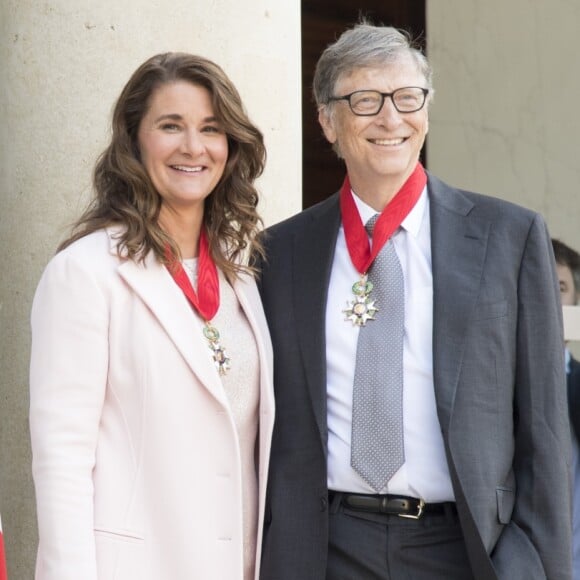 Bill Gates et sa femme Melinda sont reçus à l'Elysée pour être décorés de la plus haute distinction, l'insigne de Commandeur de la Légion d'Honneur. Paris, le 21 avril 2017.