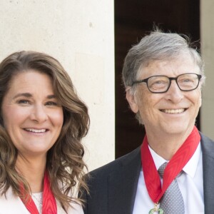 Bill Gates et sa femme Melinda sont reçus à l'Elysée pour être décorés de la plus haute distinction, l'insigne de Commandeur de la Légion d'Honneur. Paris, le 21 avril 2017.