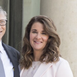 Bill Gates et sa femme Melinda sont reçus à l'Elysée pour être décorés de la plus haute distinction, l'insigne de Commandeur de la Légion d'Honneur. Paris, le 21 avril 2017.