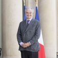 Jacques Attali à l'Elysée lors de la remise de l'insigne de Commandeur de la Légion d'Honneur à B. Gates et sa femme Melinda. Paris, le 21 avril 2017.